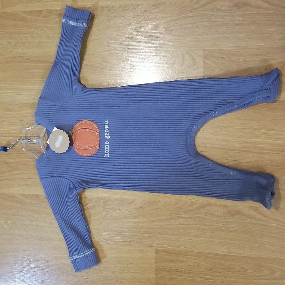 Mud Pie ribbed one piece with snaps NWT